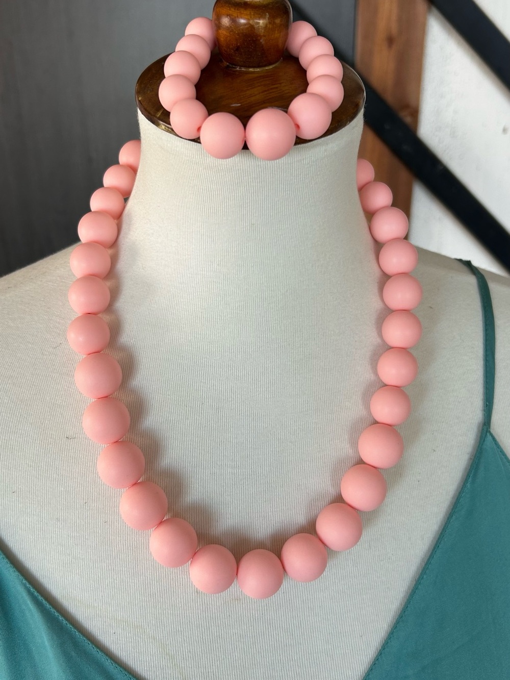 Matte Pink Graduated Beaded Necklace & Bracelet Set Silver Tone Coastal Jewelry